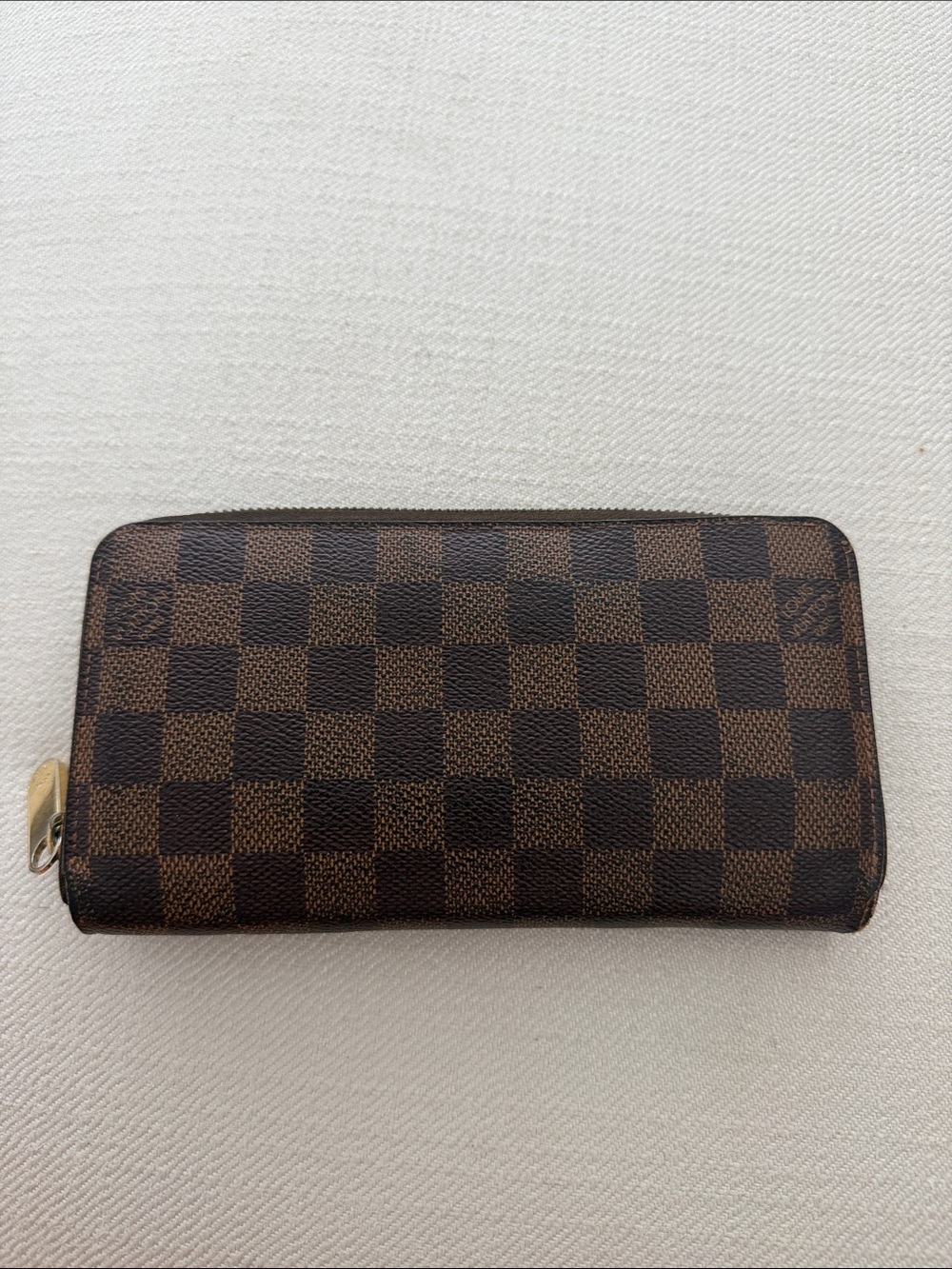 Louis Vuitton Damier Ebene Zippy Wallet (with Certificate of Authenticity)